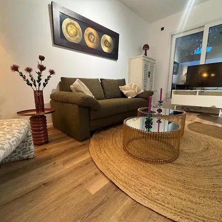 Exclusive Basement With Terrace *