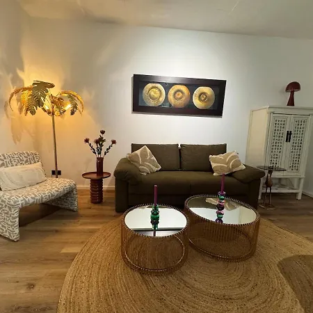 Exclusive Basement With Terrace Appartamento *