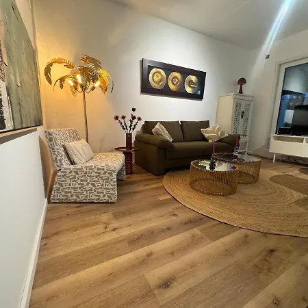 Appartamento Exclusive Basement With Terrace Krefeld