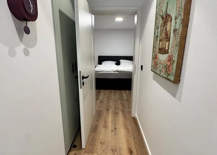 Exclusive Basement With Terrace * Krefeld