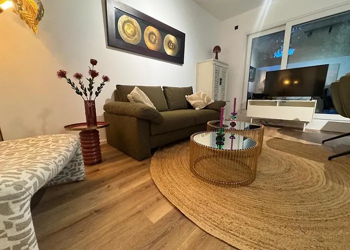 Exclusive Basement With Terrace *