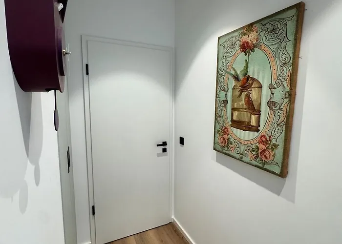 Exclusive Basement With Terrace Apartamento *