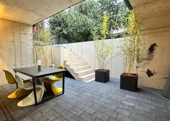 Exclusive Basement With Terrace Apartamento